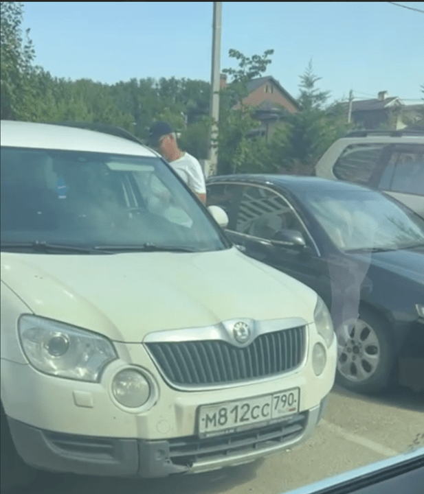 รถหมายเลข М812СС 790RUS Skoda Yeti ได้รับการจดทะเบียนแล้ว